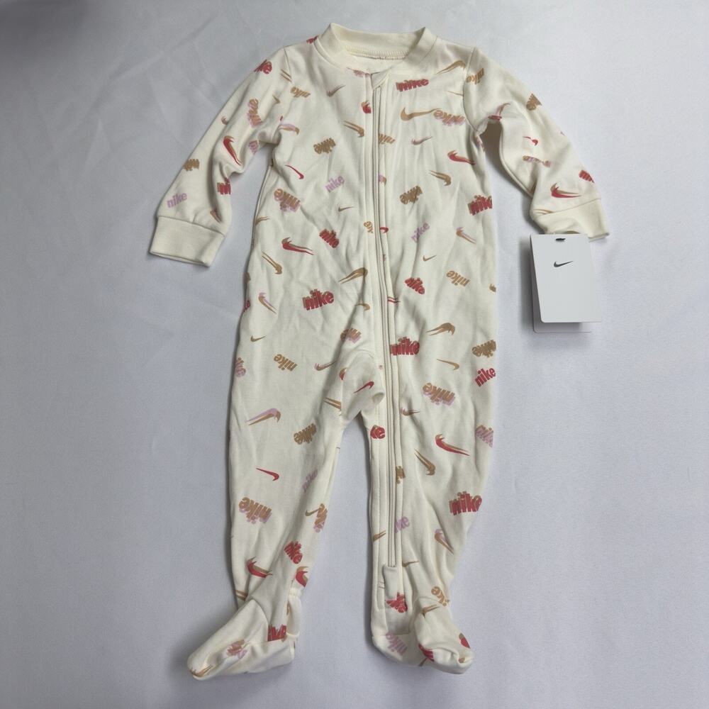 Nike Zipper Logo Long Sleeve Sleeper Size 9 Months Cream, Pink, Beige